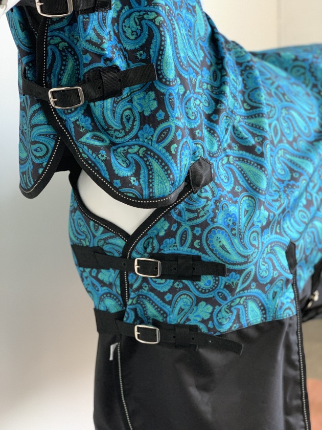 AXIOM 1800D BALLISTIC WATERPROOF IRISH PAISLEY 220g HORSE COMBO RUG